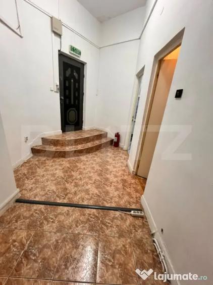 Spațiu comercial, de 231 mp, în Central