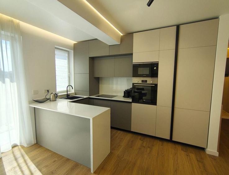 Apartament cu 2 camere decomandat, mobilat în Central