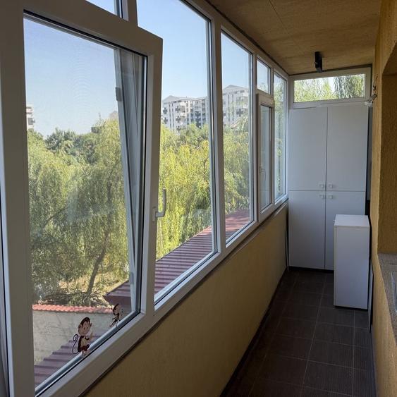 Apartament cu 3 camere decomandat în Chiajna