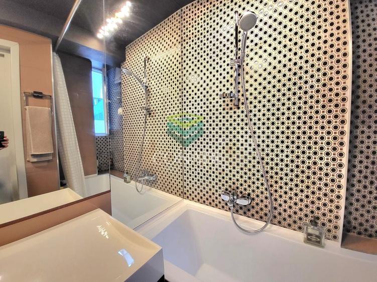 Apartament cu 2 camere semidecomandat, mobilat în Dacia