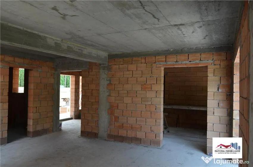 Casă cu 4 camere cu Teren 500 Mp în Sângeorgiu de Mureș