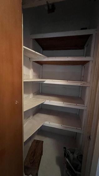 Apartament cu 4 camere semidecomandat în Gorjului