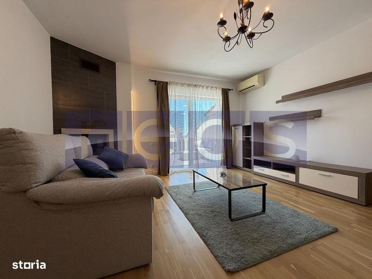 Apartament cu 3 camere în Central — fotografia 3