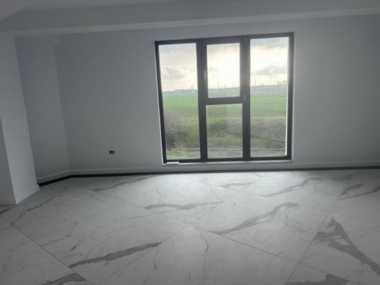 Apartament cu 2 camere decomandat în Tomis Plus