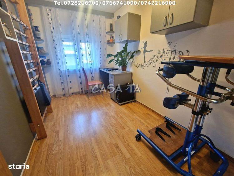 Apartament cu 4 camere decomandat în Central