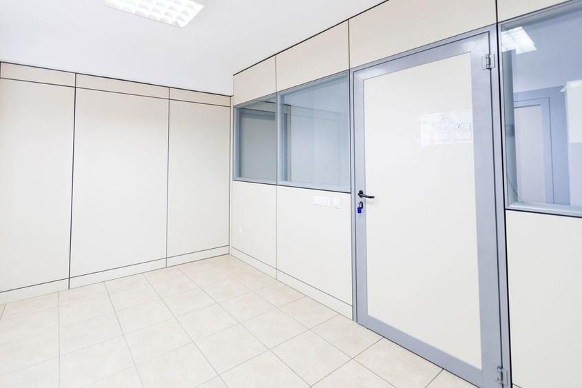 Spațiu comercial, de 2,207 mp, în Lugoj