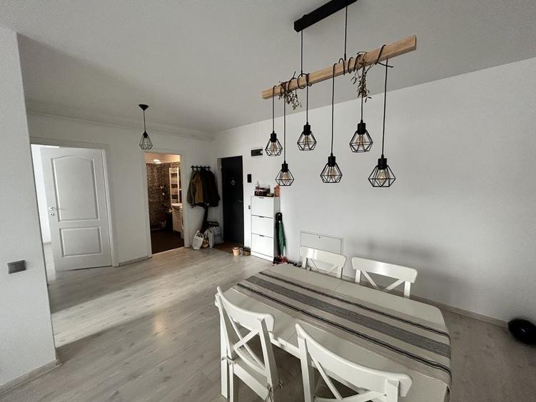 Apartament cu 2 camere semidecomandat în Central