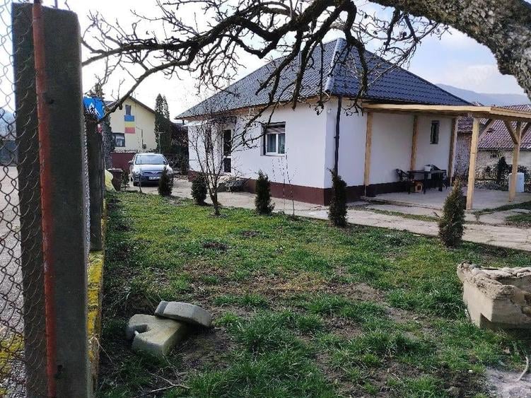 Casă cu Teren 830 Mp în Șimișna