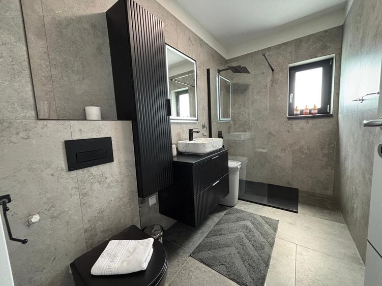 Apartament cu 2 camere decomandat în Mihai Viteazul