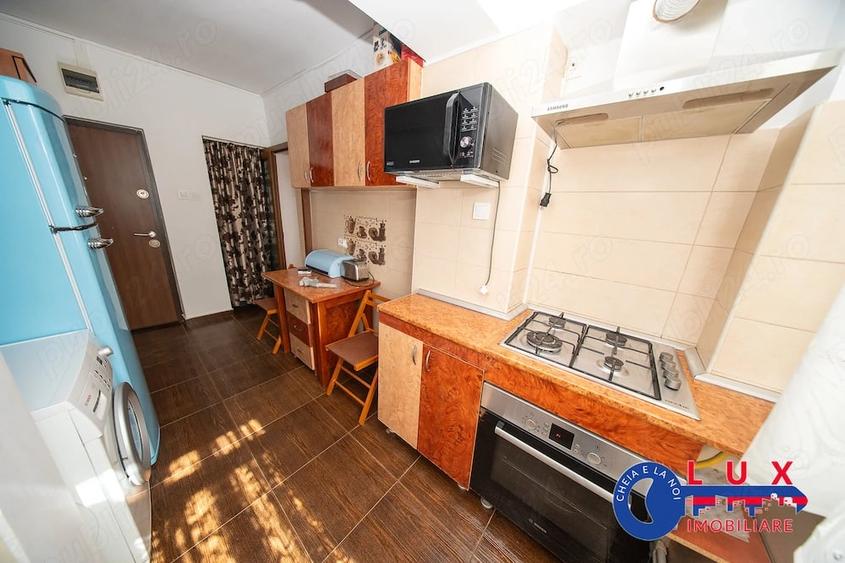 Apartament cu 2 camere decomandat în Neptun