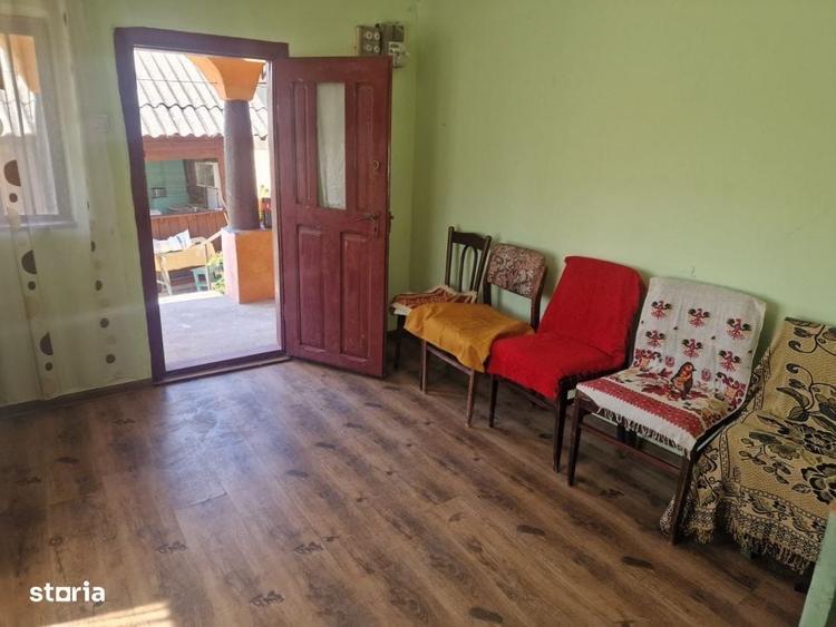 Casă cu 2 camere cu Teren 1150 Mp în Boțești