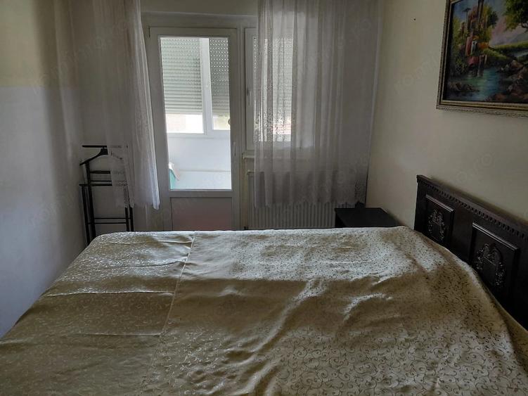 Apartament cu 3 camere decomandat în Complex Studențesc