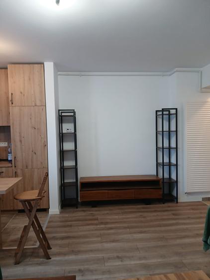 Apartament cu 2 camere decomandat în Noua