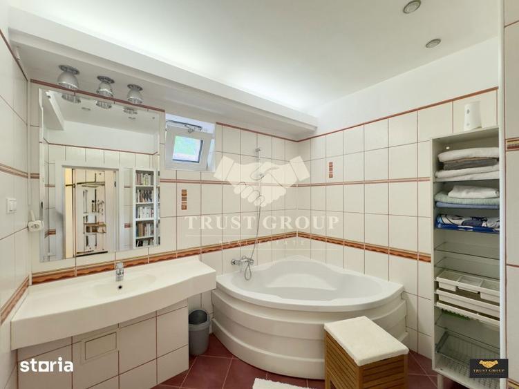 Apartament cu 4 camere decomandat, mobilat în Primăverii
