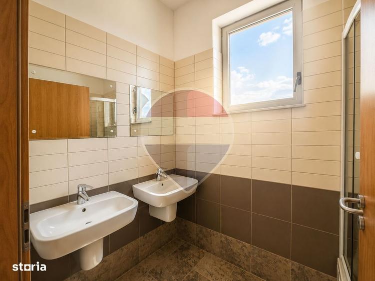 Spațiu comercial, de 120 mp, în Central