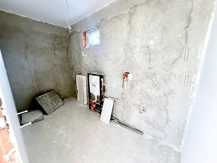 Casă individuală cu 4 camere cu Teren 530 Mp în Exterior Sud