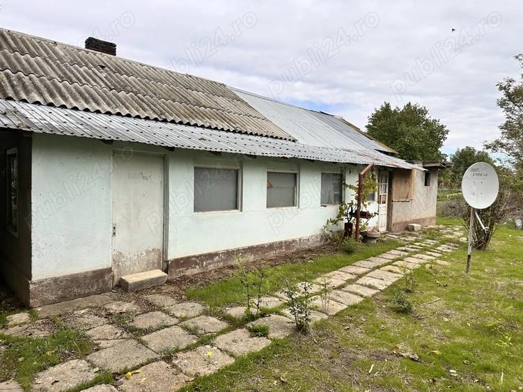 Casă cu 3 camere cu Teren 1065 Mp în Cuza Vodă