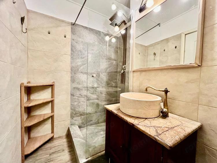 Apartament cu 3 camere semidecomandat, mobilat în Ștefan cel Mare