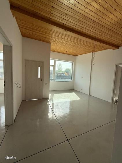 Casă cu 3 camere în Ciorogârla