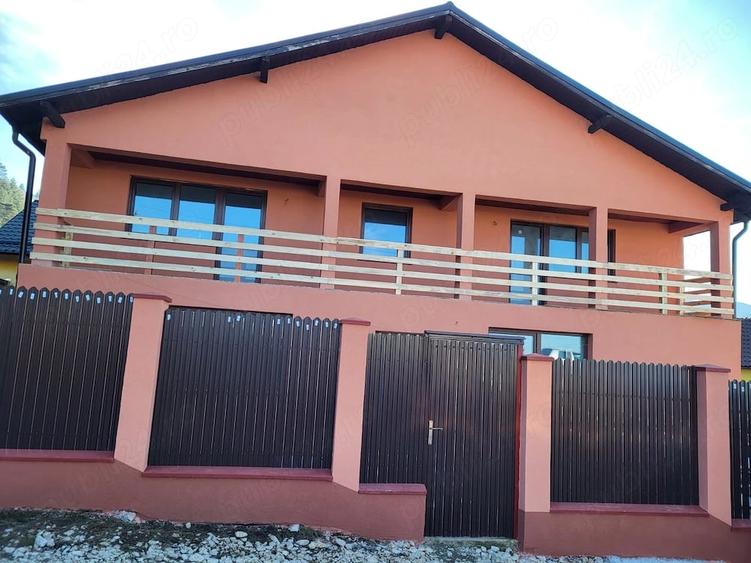 Casă cu 6 camere cu Teren 590 Mp în Bunloc