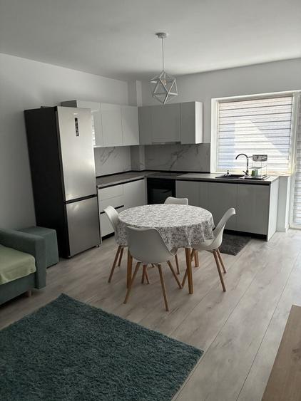 Inchiriez apartament 2 cam Tractorul/Coresi - 1