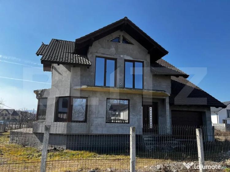 Casă cu 6 camere cu Teren 400 Mp în Beclean