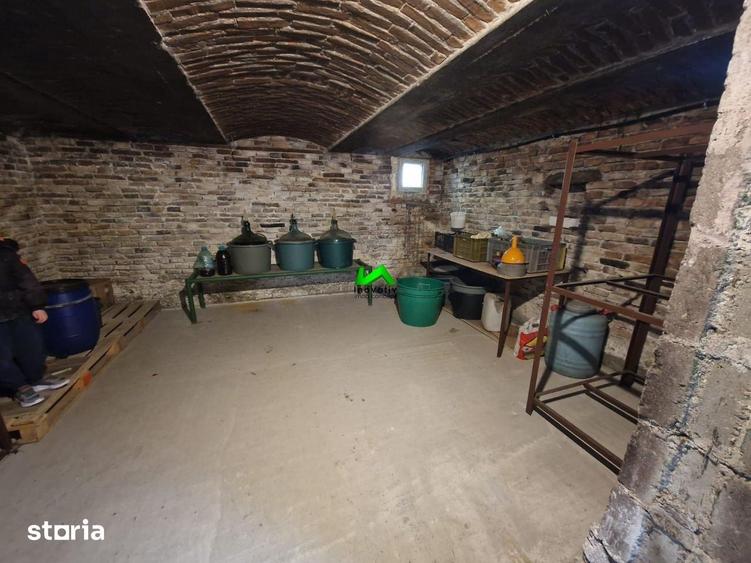 Casă cu 5 camere cu Teren 723 Mp în Cristian