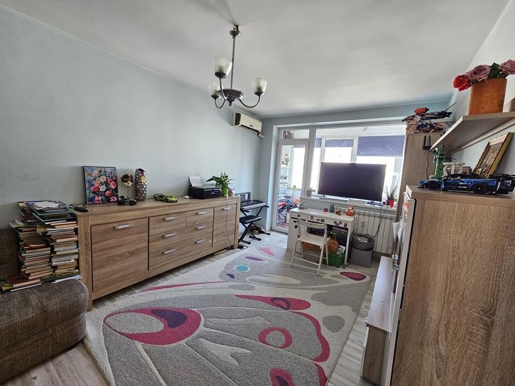 Apartament cu 2 camere decomandat în Fizicienilor