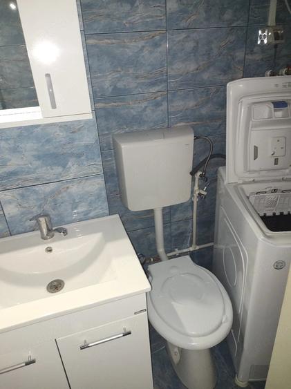 Garsonieră decomandată în Brazi