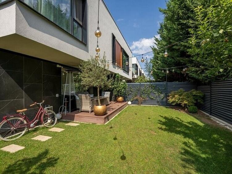 Duplex cu 5 camere cu Canalizare în Pipera