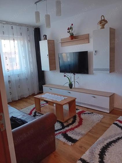 Apartament cu 2 camere semidecomandat în Florilor