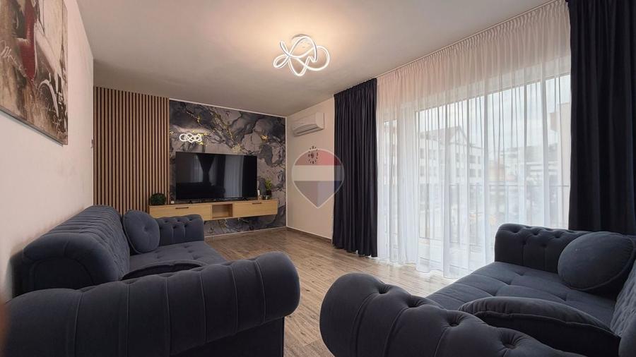 Apartament cu 2 camere decomandat, mobilat în Tractorul
