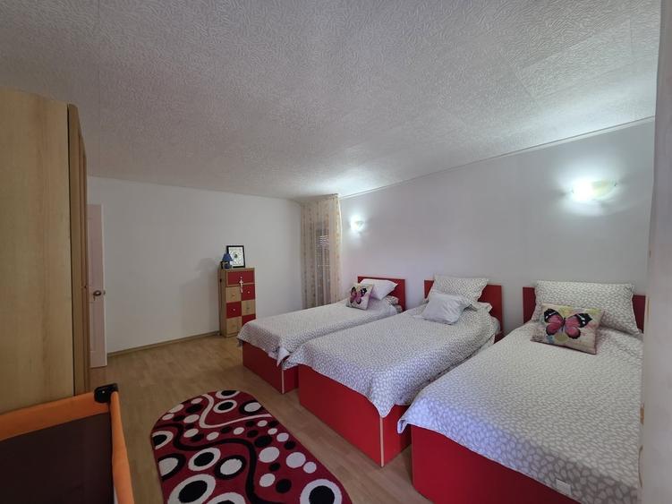 Casă cu 5 camere cu Teren 770 Mp în Central