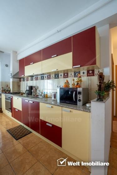 Apartament cu 3 camere decomandat, mobilat în Central