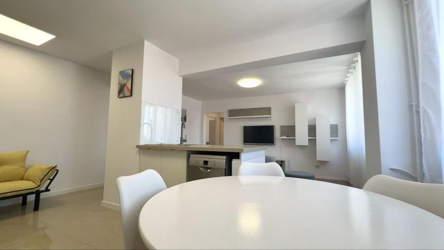 Apartament cu 3 camere în Medicină