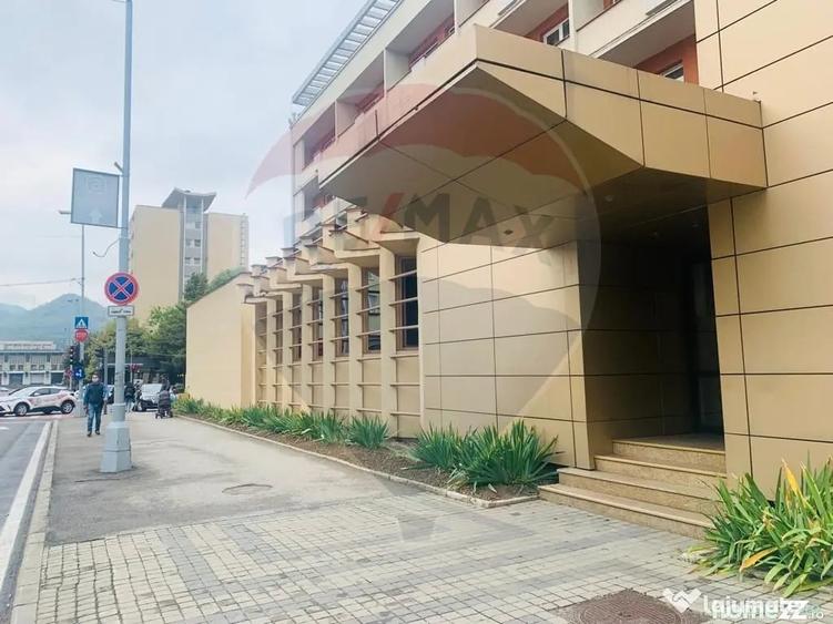 Spațiu comercial, de 94 mp, în Central