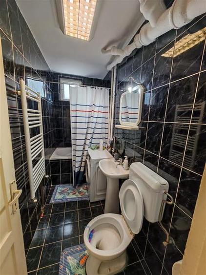 Apartament cu 2 camere semidecomandat în Centrul Civic