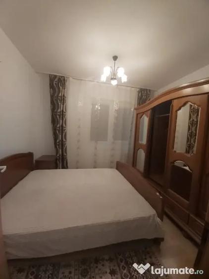 Apartament cu 3 camere decomandat în Andrei Mureșanu