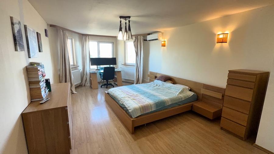 Casă individuală cu 6 camere cu Canalizare în Cornetu