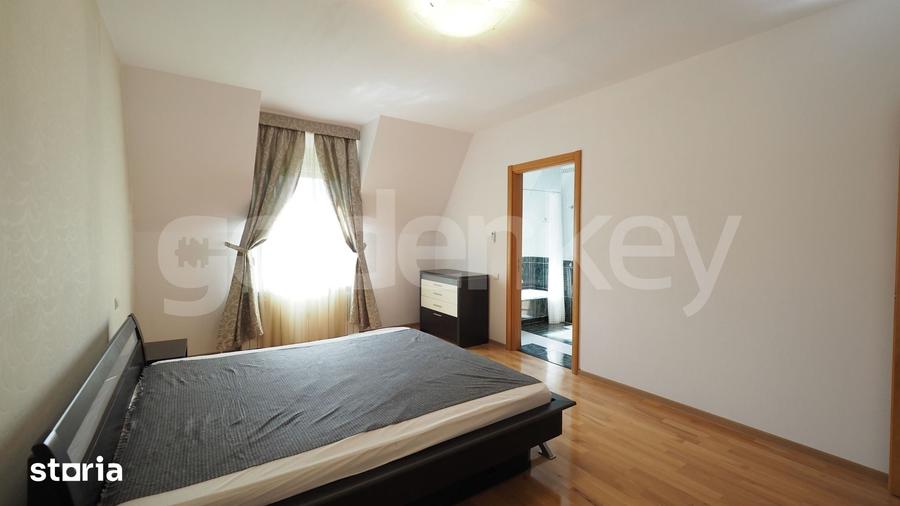 Casă cu 6 camere cu Teren 200 Mp în Central