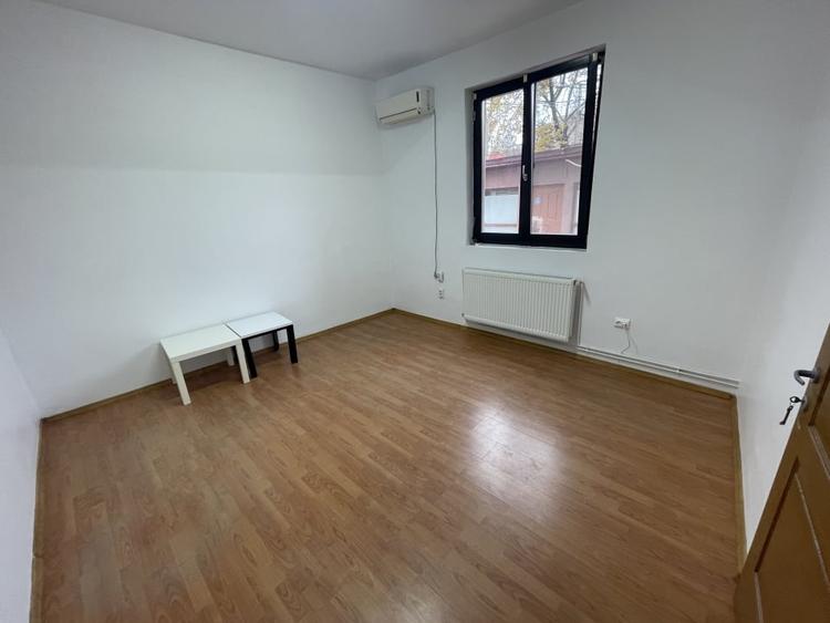 Birou, de 40 mp, în Lizeanu