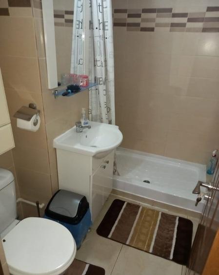 Apartament cu 2 camere decomandat, mobilat în Casa de Cultură