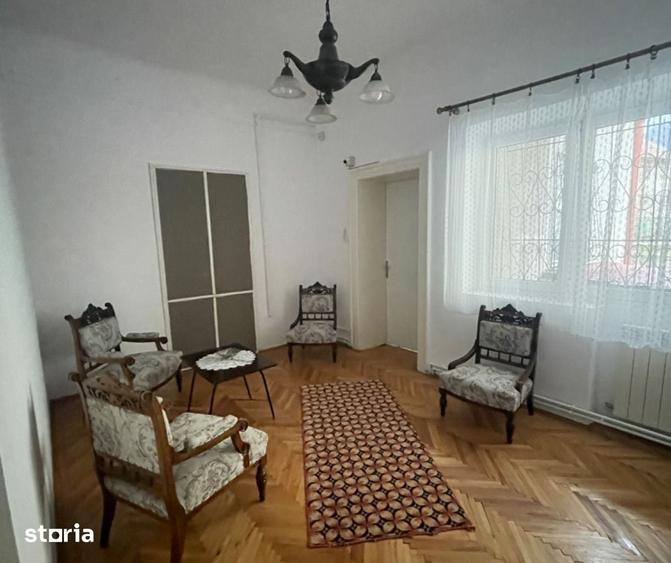 Casă cu 4 camere cu Teren 600 Mp în Centrul Istoric