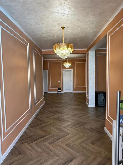 Casă cu 4 camere cu Teren 500 Mp în Central