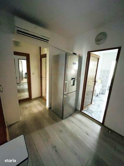 Apartament cu 2 camere decomandat în Micro 21