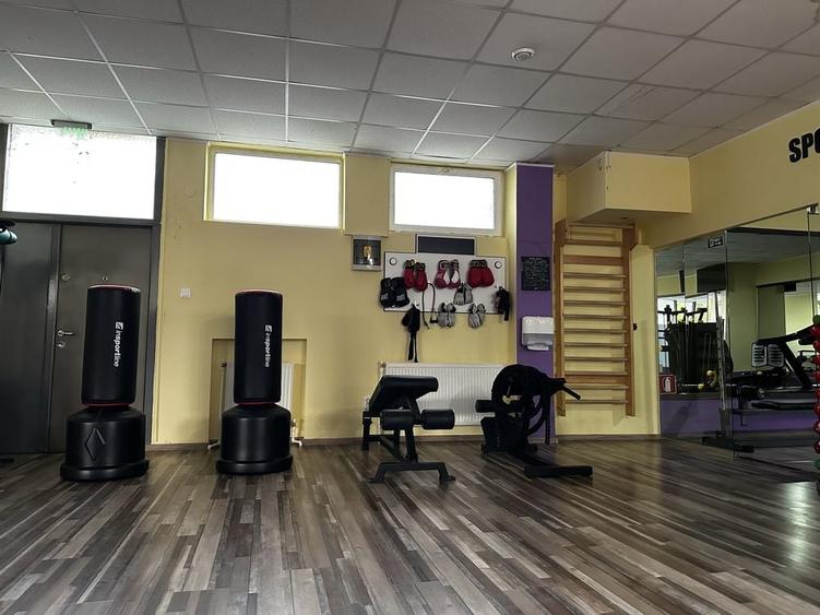 Spațiu comercial, de 250 mp, în Ultimul leu