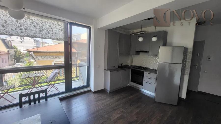 Apartament cu 2 camere semidecomandat, mobilat în Moșilor