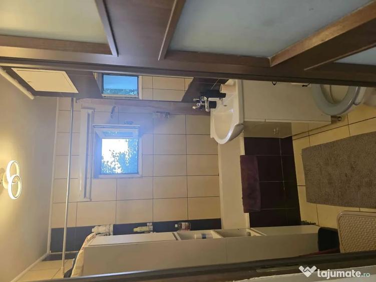 Apartament cu 3 camere decomandat în Titulescu