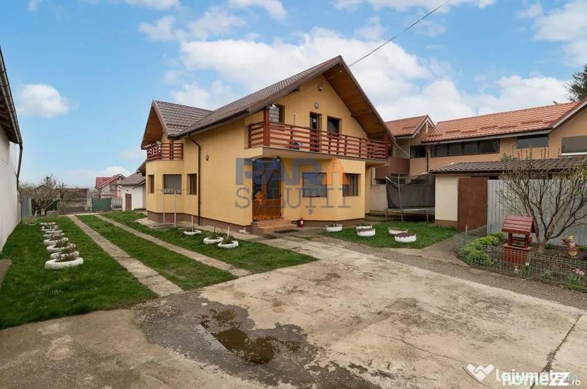 Casă cu 4 camere cu Teren 1366 Mp în Central