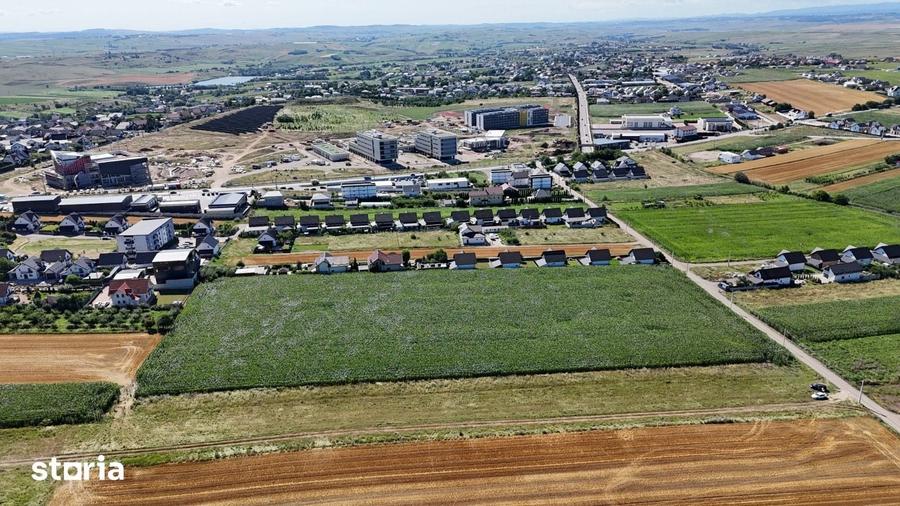 Teren de 21600 mp, în Șcheia
